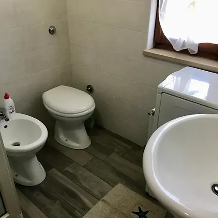 Casa Indipendente Con Accesso Diretto Al Mare