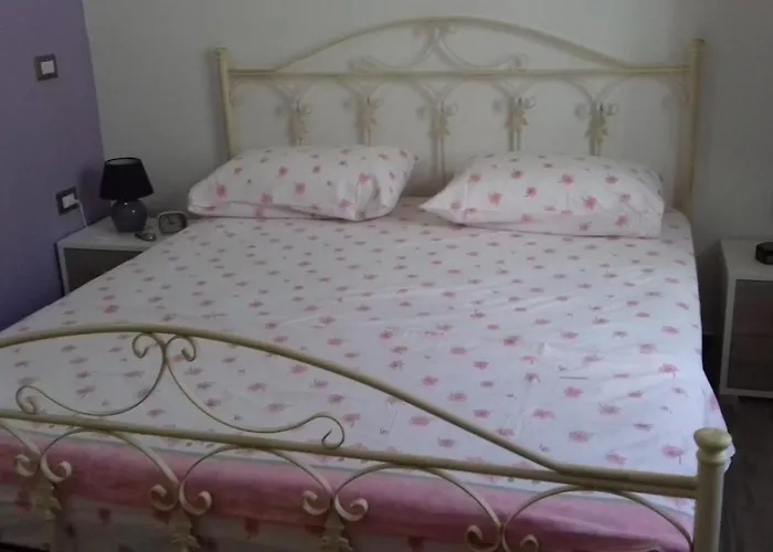 בית נופש Casa Indipendente Con Accesso Diretto Al Mare Ovile la Marina