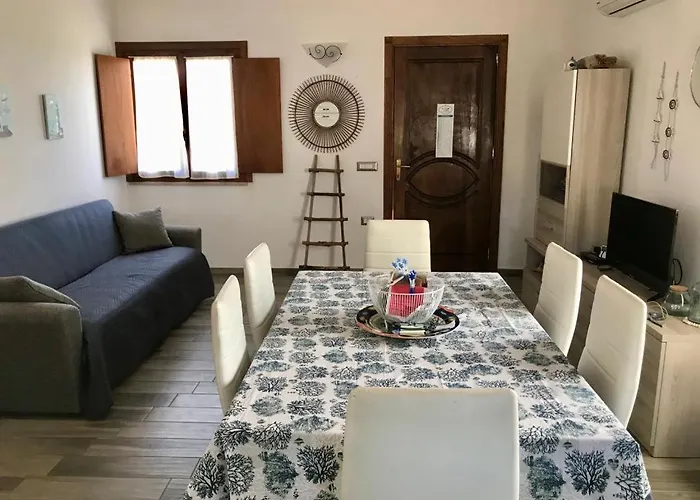 בית נופש Casa Indipendente Con Accesso Diretto Al Mare *