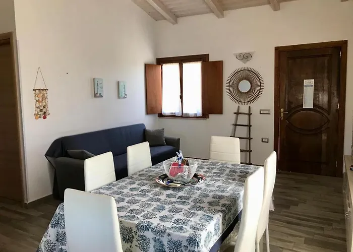 Casa Indipendente Con Accesso Diretto Al Mare Ovile la Marina