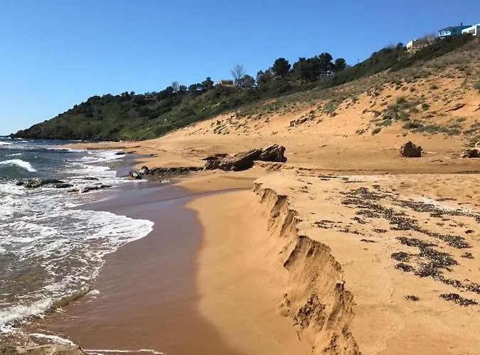 Casa Indipendente Con Accesso Diretto Al Mare *